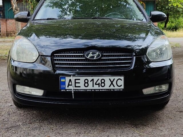 Черный Хендай Акцент, объемом двигателя 1.6 л и пробегом 188 тыс. км за 5700 $, фото 1 на Automoto.ua