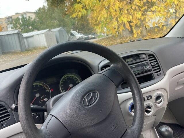 Чорний Хендай Акцент, об'ємом двигуна 1.4 л та пробігом 3 тис. км за 5200 $, фото 8 на Automoto.ua