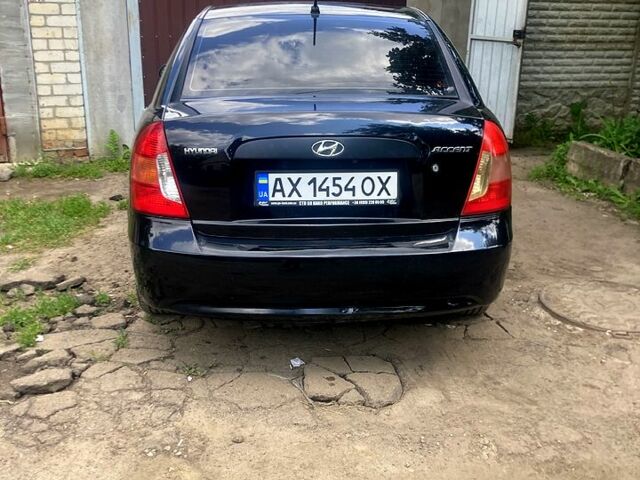 Чорний Хендай Акцент, об'ємом двигуна 1.4 л та пробігом 220 тис. км за 4950 $, фото 1 на Automoto.ua