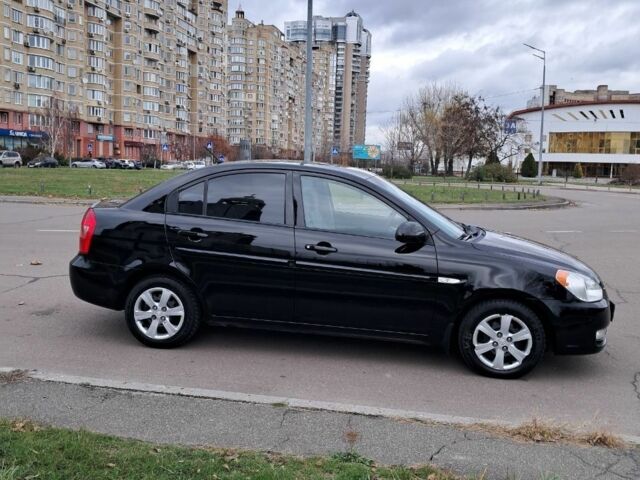 Черный Хендай Акцент, объемом двигателя 1.6 л и пробегом 182 тыс. км за 5200 $, фото 6 на Automoto.ua