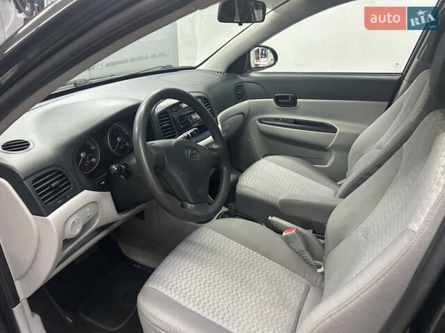 Чорний Хендай Акцент, об'ємом двигуна 1.4 л та пробігом 180 тис. км за 4950 $, фото 23 на Automoto.ua