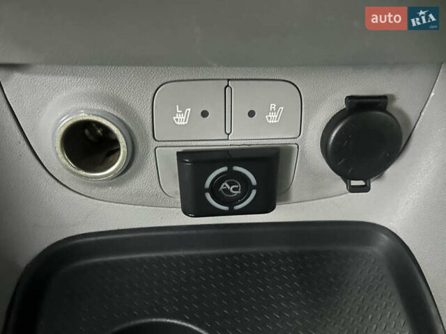 Чорний Хендай Акцент, об'ємом двигуна 1.4 л та пробігом 180 тис. км за 4950 $, фото 27 на Automoto.ua