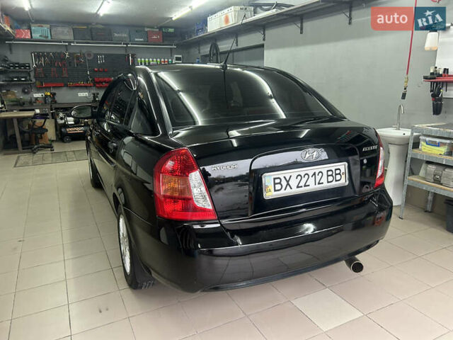 Чорний Хендай Акцент, об'ємом двигуна 1.4 л та пробігом 180 тис. км за 4950 $, фото 1 на Automoto.ua