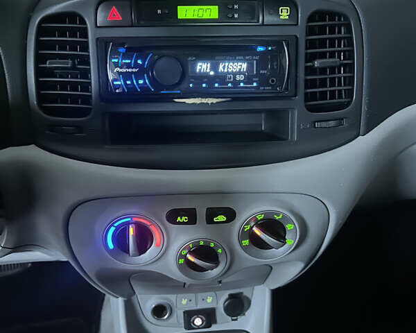 Чорний Хендай Акцент, об'ємом двигуна 1.4 л та пробігом 180 тис. км за 4950 $, фото 32 на Automoto.ua