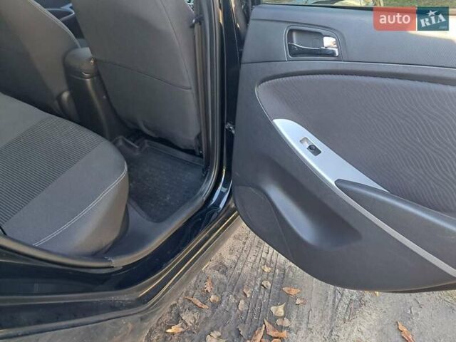 Черный Хендай Акцент, объемом двигателя 1.59 л и пробегом 114 тыс. км за 7150 $, фото 13 на Automoto.ua