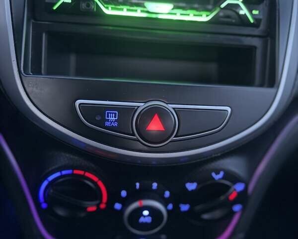 Черный Хендай Акцент, объемом двигателя 1.4 л и пробегом 87 тыс. км за 7250 $, фото 101 на Automoto.ua