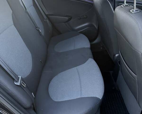 Черный Хендай Акцент, объемом двигателя 1.4 л и пробегом 87 тыс. км за 7250 $, фото 10 на Automoto.ua