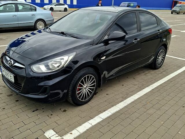 Черный Хендай Акцент, объемом двигателя 1.4 л и пробегом 0 тыс. км за 7800 $, фото 2 на Automoto.ua