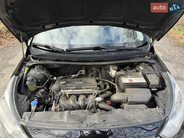 Черный Хендай Акцент, объемом двигателя 1.4 л и пробегом 120 тыс. км за 7900 $, фото 36 на Automoto.ua