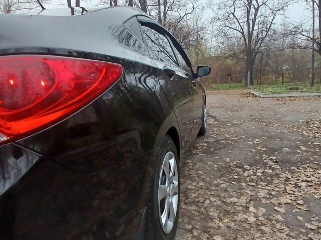 Черный Хендай Акцент, объемом двигателя 1.4 л и пробегом 180 тыс. км за 6800 $, фото 1 на Automoto.ua