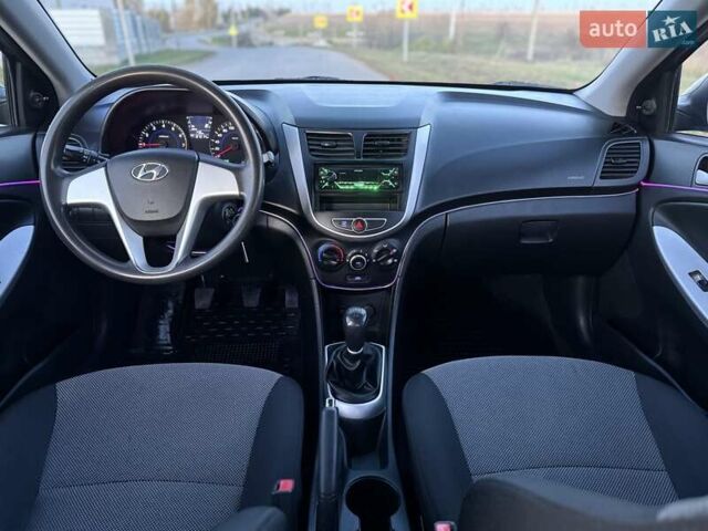 Черный Хендай Акцент, объемом двигателя 1.4 л и пробегом 87 тыс. км за 7250 $, фото 86 на Automoto.ua