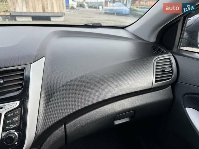 Черный Хендай Акцент, объемом двигателя 1.4 л и пробегом 117 тыс. км за 7500 $, фото 16 на Automoto.ua