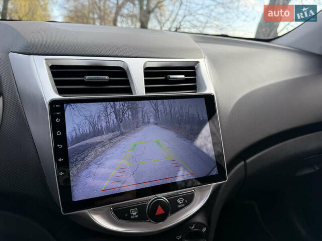 Черный Хендай Акцент, объемом двигателя 1.4 л и пробегом 120 тыс. км за 7900 $, фото 32 на Automoto.ua