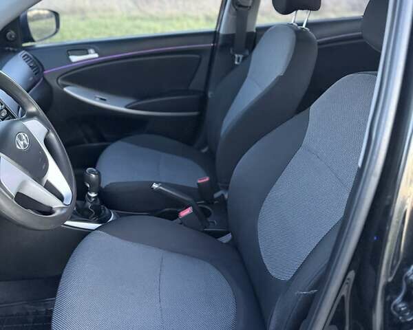 Черный Хендай Акцент, объемом двигателя 1.4 л и пробегом 87 тыс. км за 7250 $, фото 89 на Automoto.ua