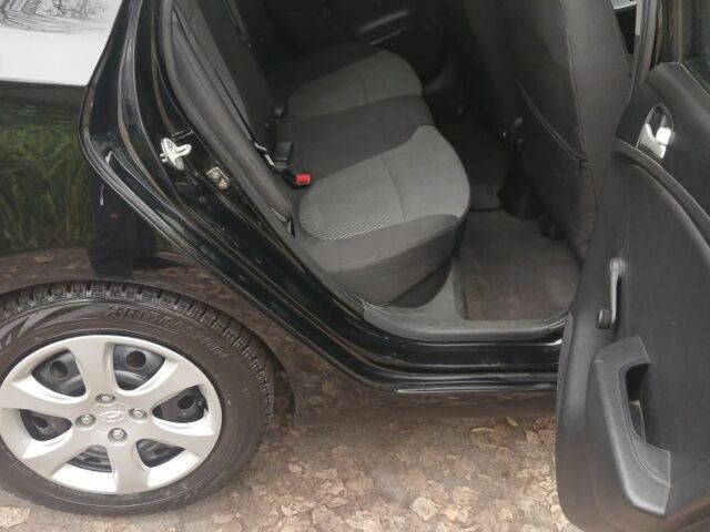 Черный Хендай Акцент, объемом двигателя 1.4 л и пробегом 180 тыс. км за 6800 $, фото 6 на Automoto.ua