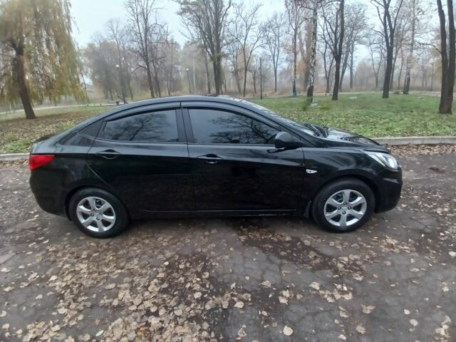 Черный Хендай Акцент, объемом двигателя 1.4 л и пробегом 180 тыс. км за 6800 $, фото 2 на Automoto.ua