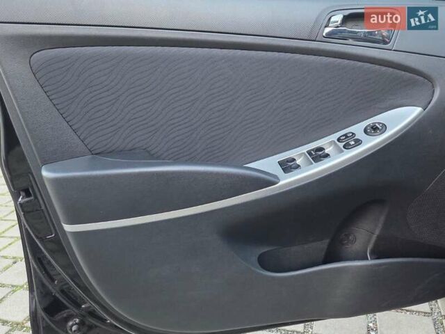 Хендай Акцент 2011 у Києві на Automoto.ua Чорний Хендай Акцент, об'ємом двигуна 1.6 л та пробігом 114 тис. км за 7999 $, фото 13 на Automoto.ua