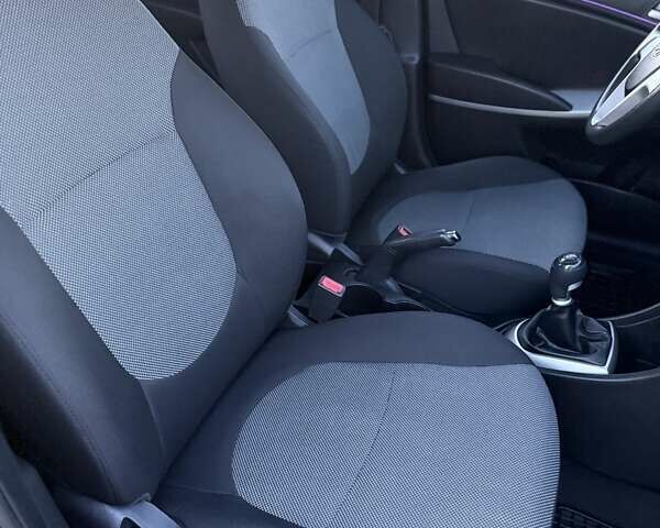 Черный Хендай Акцент, объемом двигателя 1.4 л и пробегом 87 тыс. км за 7250 $, фото 81 на Automoto.ua