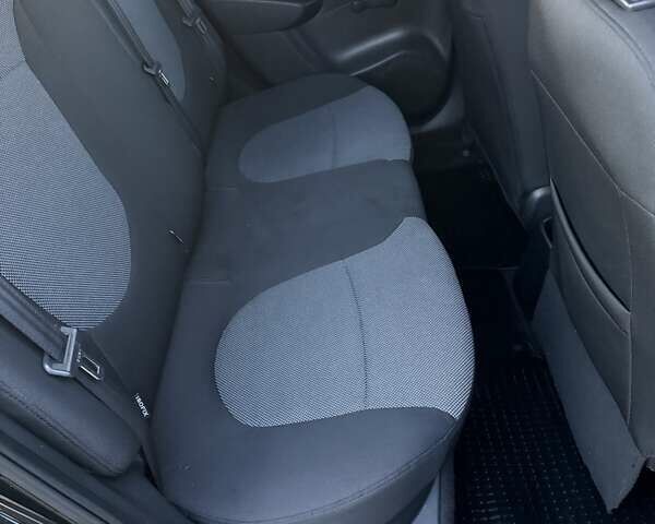 Черный Хендай Акцент, объемом двигателя 1.4 л и пробегом 87 тыс. км за 7250 $, фото 11 на Automoto.ua