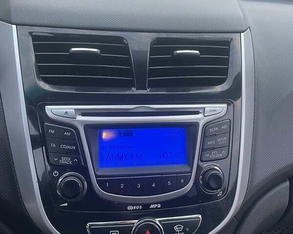 Чорний Хендай Акцент, об'ємом двигуна 1.4 л та пробігом 209 тис. км за 7500 $, фото 4 на Automoto.ua