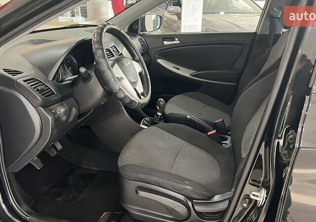 Чорний Хендай Акцент, об'ємом двигуна 1.4 л та пробігом 231 тис. км за 5443 $, фото 16 на Automoto.ua