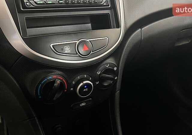 Чорний Хендай Акцент, об'ємом двигуна 1.4 л та пробігом 231 тис. км за 5443 $, фото 12 на Automoto.ua