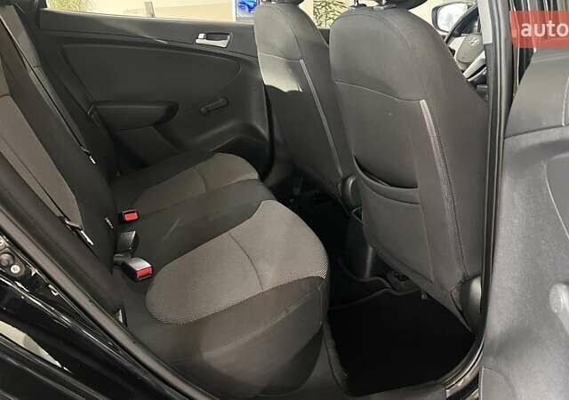 Чорний Хендай Акцент, об'ємом двигуна 1.4 л та пробігом 231 тис. км за 5443 $, фото 9 на Automoto.ua