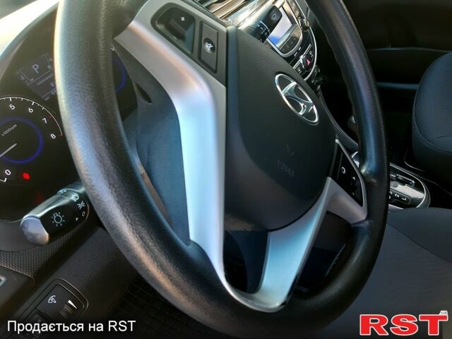 Черный Хендай Акцент, объемом двигателя 1.4 л и пробегом 95 тыс. км за 8900 $, фото 1 на Automoto.ua