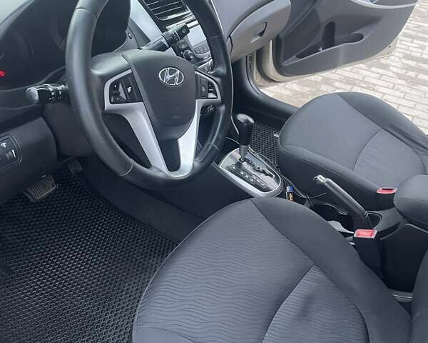 Чорний Хендай Акцент, об'ємом двигуна 1.4 л та пробігом 209 тис. км за 7500 $, фото 15 на Automoto.ua