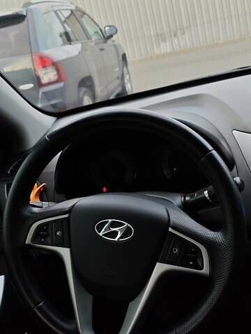 Чорний Хендай Акцент, об'ємом двигуна 1.4 л та пробігом 268 тис. км за 7100 $, фото 6 на Automoto.ua