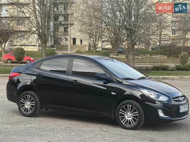 Черный Хендай Акцент, объемом двигателя 1.4 л и пробегом 141 тыс. км за 7500 $, фото 12 на Automoto.ua