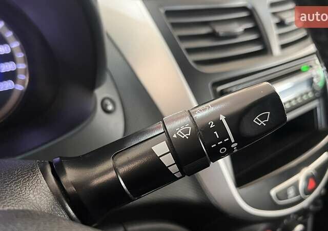 Чорний Хендай Акцент, об'ємом двигуна 1.4 л та пробігом 231 тис. км за 5443 $, фото 15 на Automoto.ua