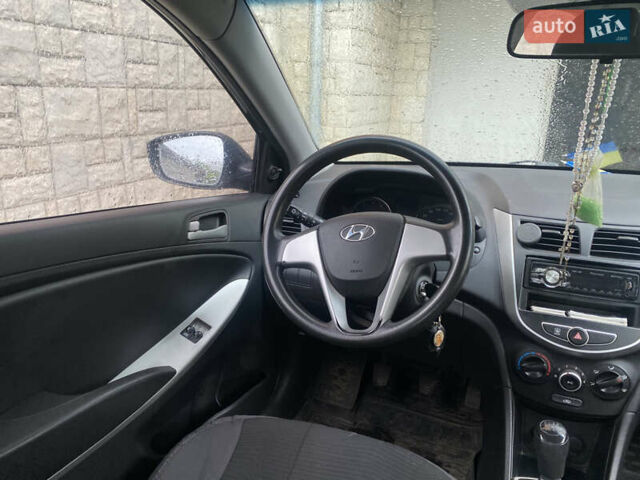 Чорний Хендай Акцент, об'ємом двигуна 1.4 л та пробігом 81 тис. км за 8000 $, фото 3 на Automoto.ua