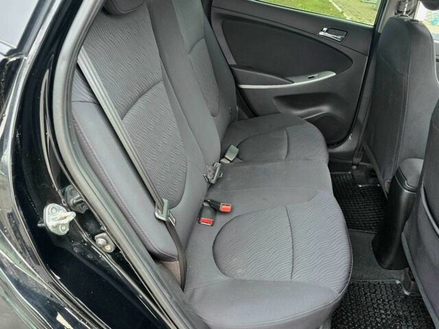 Черный Хендай Акцент, объемом двигателя 1.4 л и пробегом 160 тыс. км за 2700 $, фото 12 на Automoto.ua