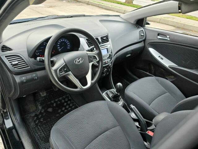 Черный Хендай Акцент, объемом двигателя 1.4 л и пробегом 160 тыс. км за 2700 $, фото 16 на Automoto.ua