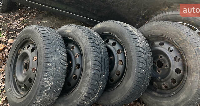 Черный Хендай Акцент, объемом двигателя 1.4 л и пробегом 141 тыс. км за 7500 $, фото 3 на Automoto.ua