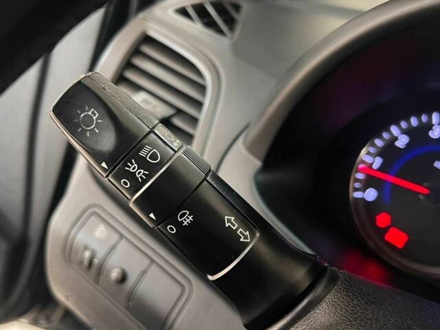 Чорний Хендай Акцент, об'ємом двигуна 1.4 л та пробігом 231 тис. км за 5453 $, фото 8 на Automoto.ua