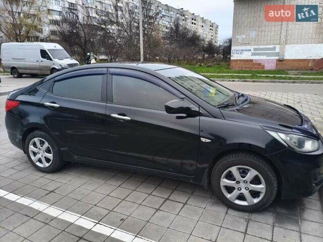 Черный Хендай Акцент, объемом двигателя 1.4 л и пробегом 158 тыс. км за 6000 $, фото 9 на Automoto.ua