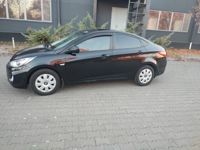 Черный Хендай Акцент, объемом двигателя 1.4 л и пробегом 197 тыс. км за 6000 $, фото 3 на Automoto.ua