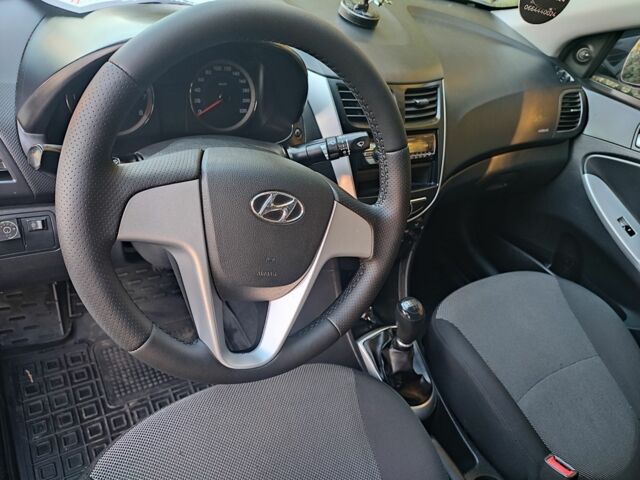 Черный Хендай Акцент, объемом двигателя 1.4 л и пробегом 197 тыс. км за 6000 $, фото 2 на Automoto.ua