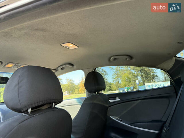 Черный Хендай Акцент, объемом двигателя 1.4 л и пробегом 207 тыс. км за 6099 $, фото 13 на Automoto.ua