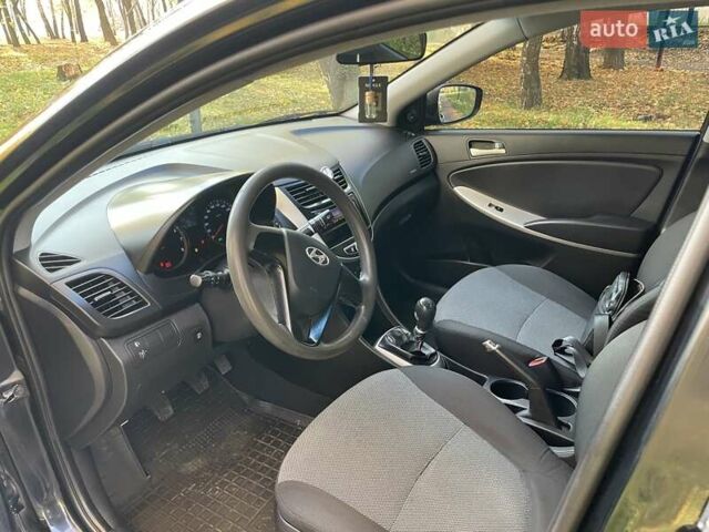 Хендай Акцент 2013 в Чернигове на Automoto.ua Черный Хендай Акцент, объемом двигателя 1.4 л и пробегом 221 тыс. км за 5900 $, фото 12 на Automoto.ua
