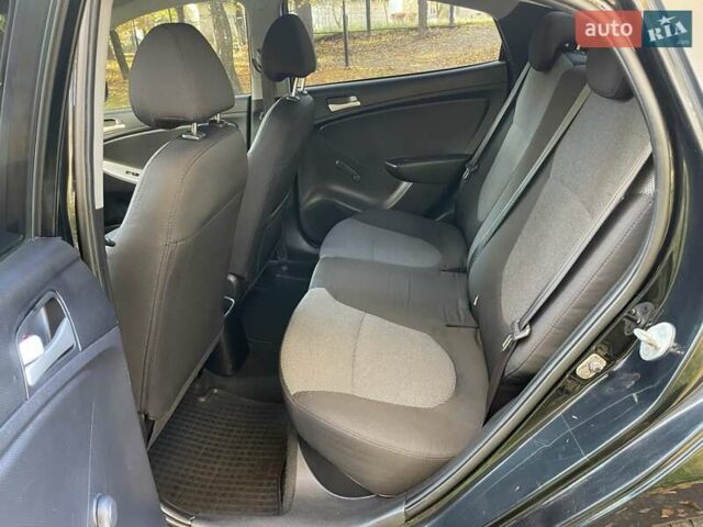 Хендай Акцент 2013 в Чернигове на Automoto.ua Черный Хендай Акцент, объемом двигателя 1.4 л и пробегом 221 тыс. км за 5900 $, фото 14 на Automoto.ua