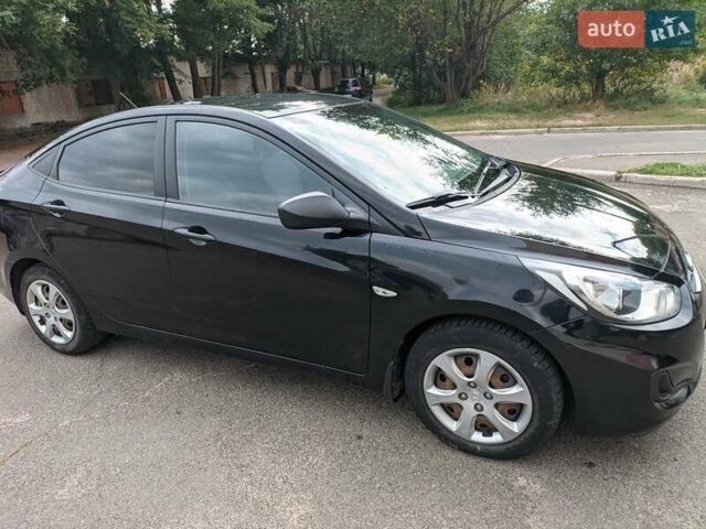 Хендай Акцент 2013 в Сумах на Automoto.ua Черный Хендай Акцент, объемом двигателя 1.4 л и пробегом 118 тыс. км за 7300 $, фото 3 на Automoto.ua