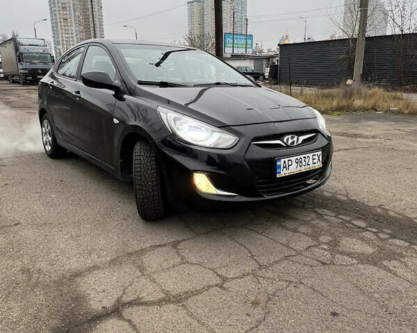 Черный Хендай Акцент, объемом двигателя 1.4 л и пробегом 230 тыс. км за 4900 $, фото 1 на Automoto.ua
