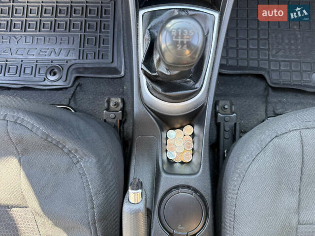 Черный Хендай Акцент, объемом двигателя 1.4 л и пробегом 207 тыс. км за 6099 $, фото 11 на Automoto.ua