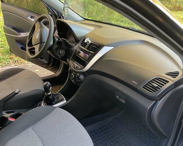 Хендай Акцент 2013 в Чернигове на Automoto.ua Черный Хендай Акцент, объемом двигателя 1.4 л и пробегом 221 тыс. км за 5900 $, фото 13 на Automoto.ua