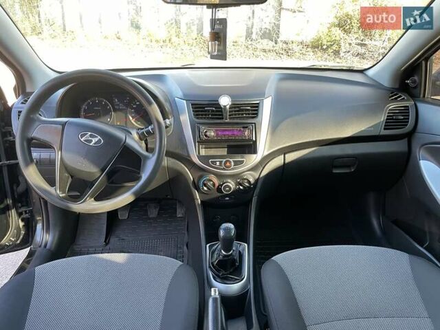 Хендай Акцент 2013 в Чернигове на Automoto.ua Черный Хендай Акцент, объемом двигателя 1.4 л и пробегом 221 тыс. км за 5900 $, фото 11 на Automoto.ua