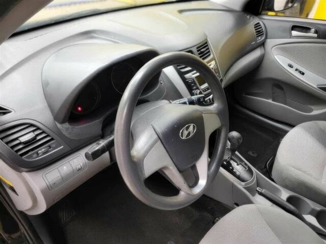 Черный Хендай Акцент, объемом двигателя 1.6 л и пробегом 81 тыс. км за 5500 $, фото 11 на Automoto.ua