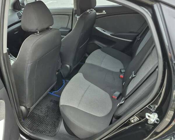 Черный Хендай Акцент, объемом двигателя 1.4 л и пробегом 177 тыс. км за 9200 $, фото 13 на Automoto.ua